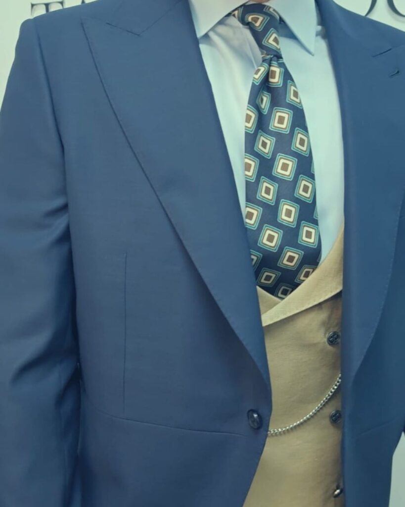 traje de novio en sevilla